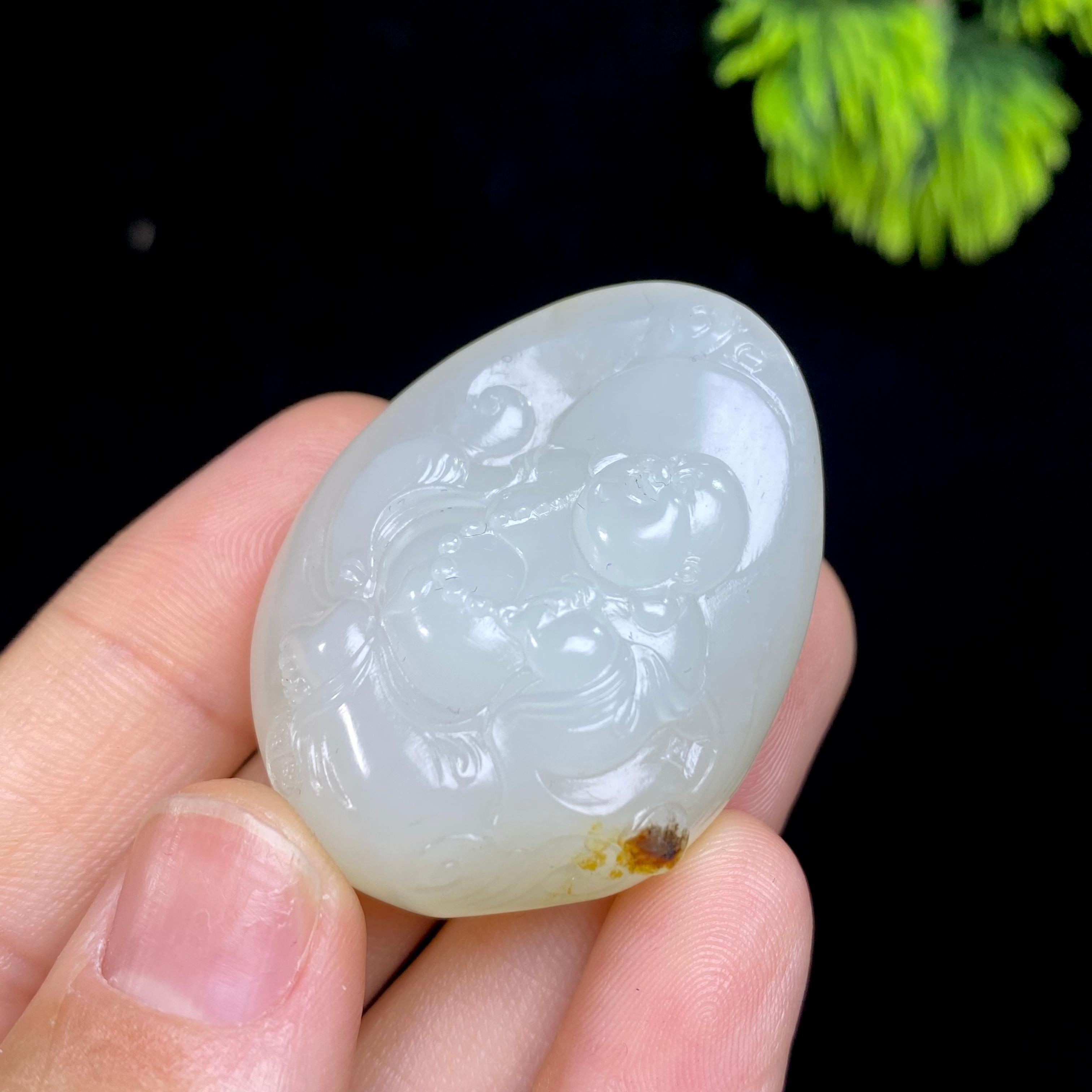 和田玉籽料佛公（28.7g）