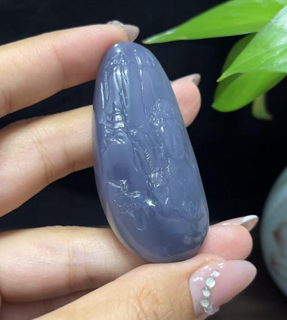 和田玉紫罗兰山水观音（29.5g）
