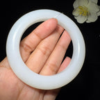 和田玉精品白玉手镯（65.3g）