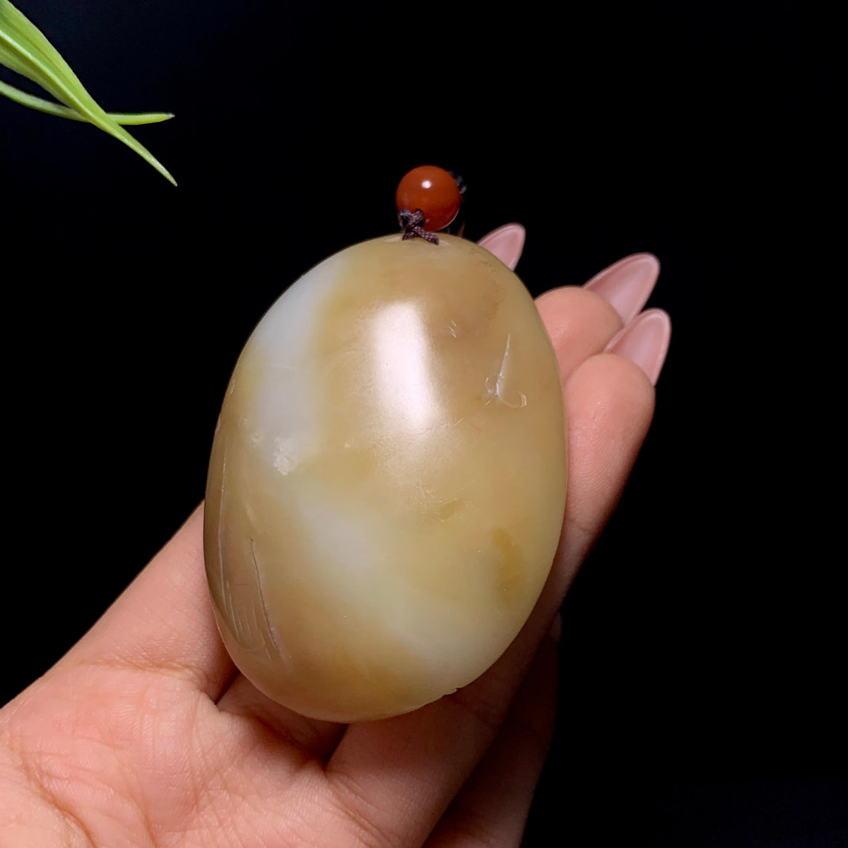 和田糖白玉弥勒佛手把件（83.0g）