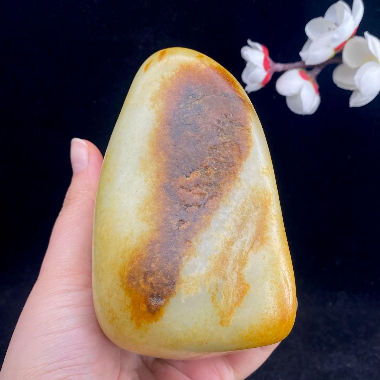 和田玉聚红皮籽料（940g）