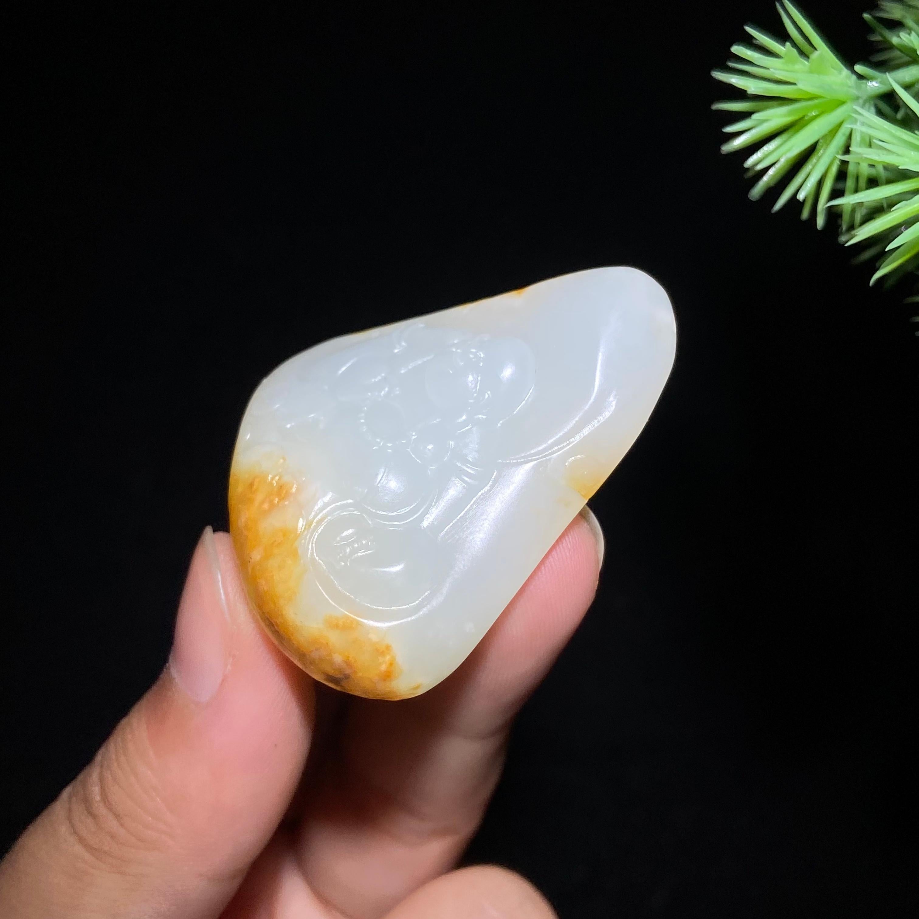 和田玉籽料佛公（29.3g）