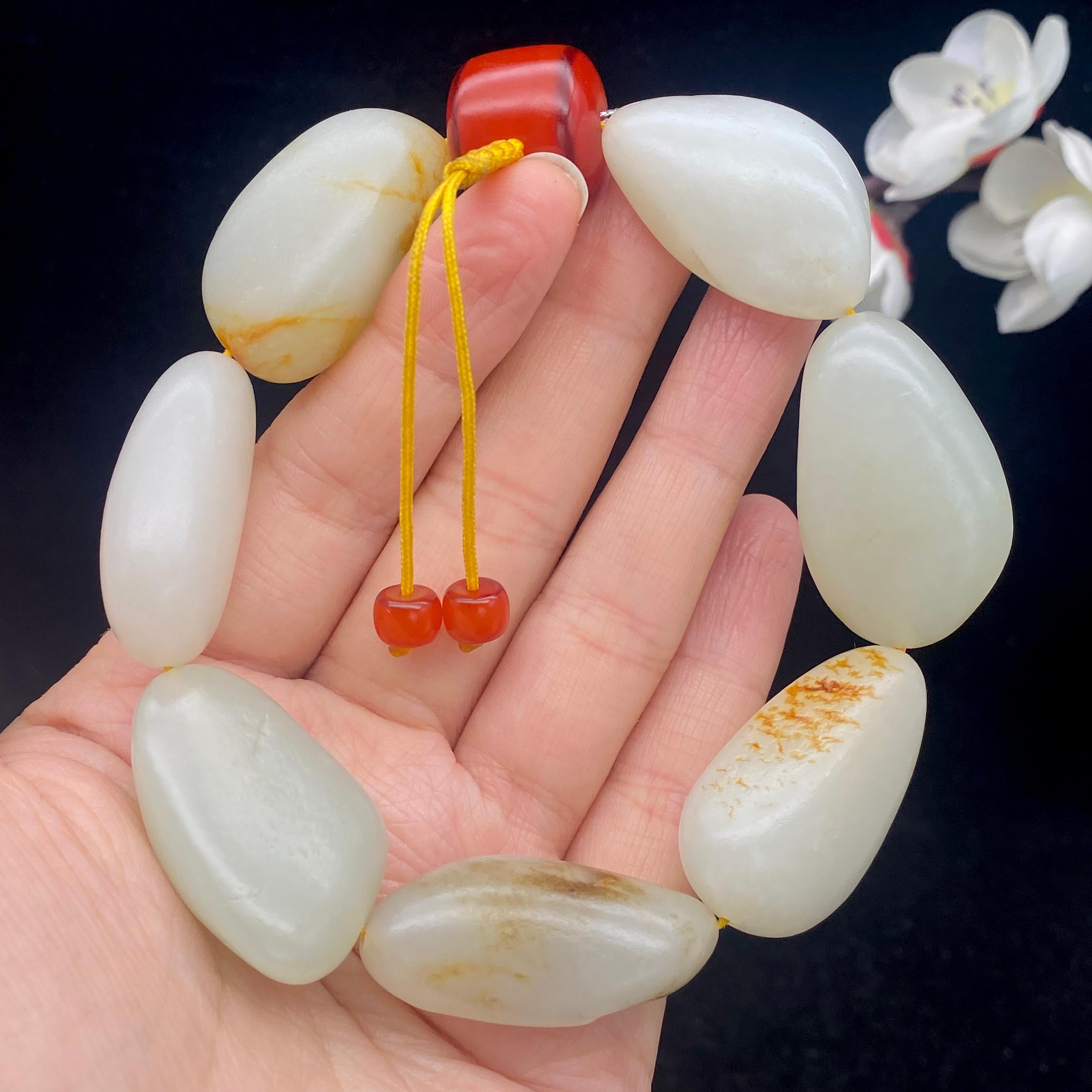 和田玉洒金皮籽料【精品手串】（109.6g）