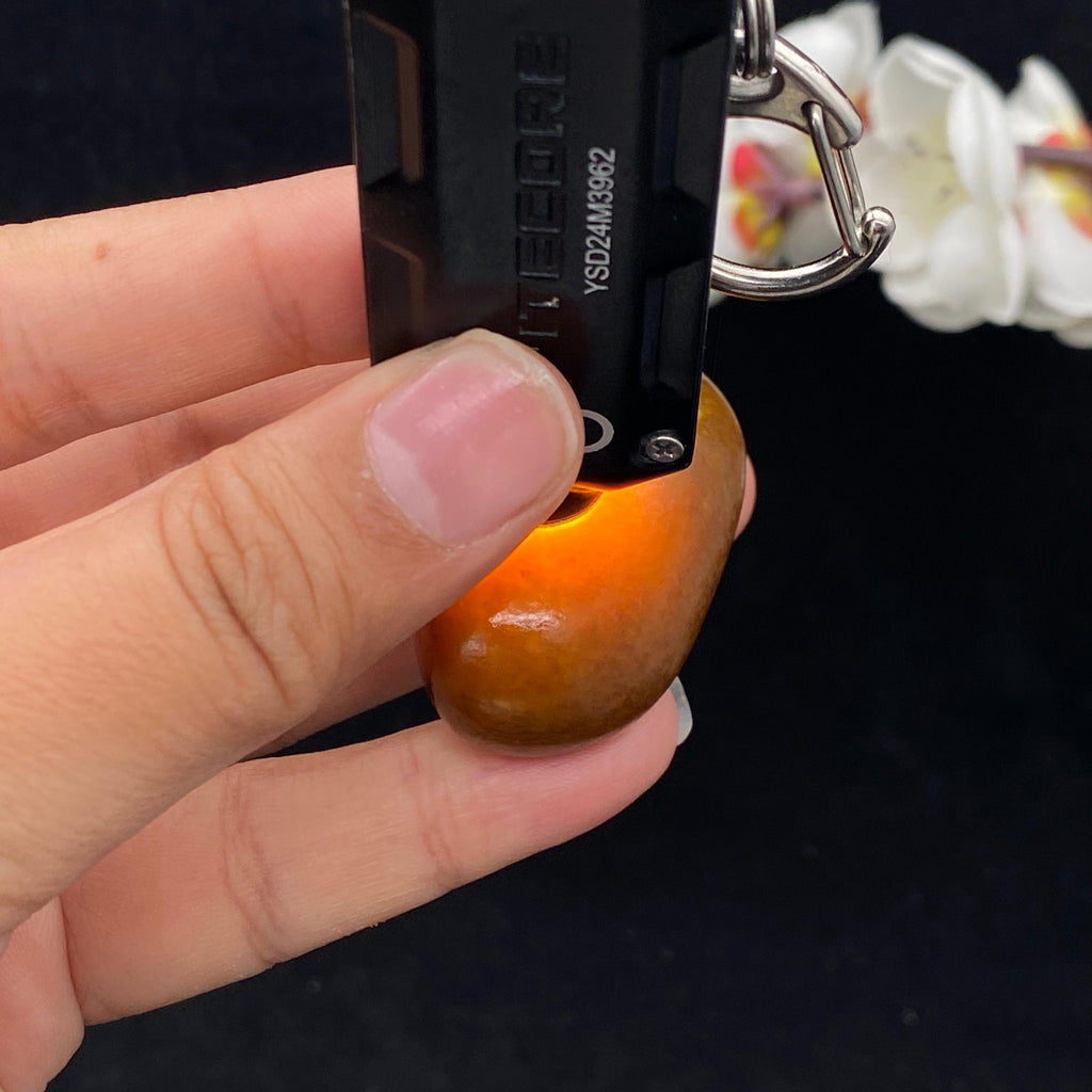 和田玉黄沁皮籽料（48.3g）