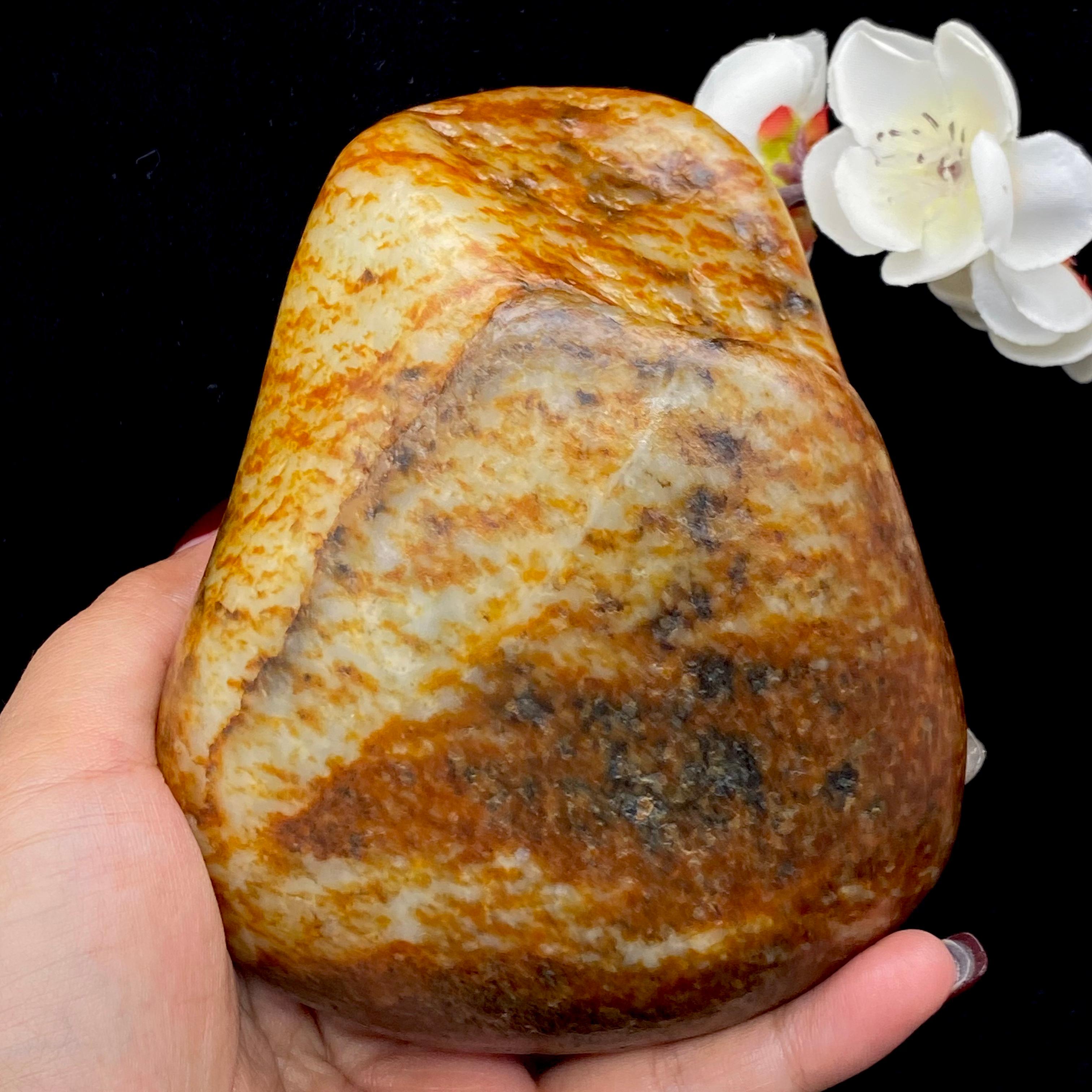 和田玉聚红皮籽料原石（970.9g）