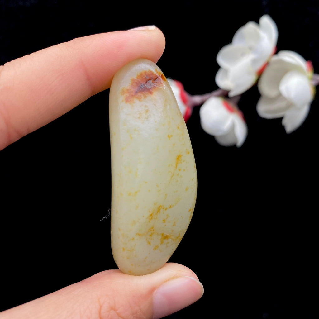 和田玉洒红皮籽料挂件（49.3g）