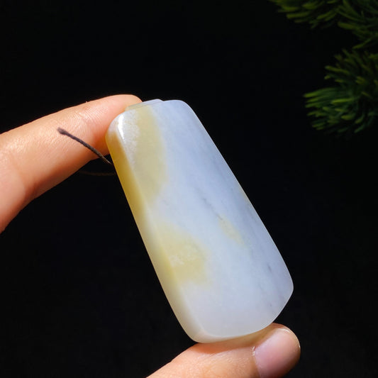 和田玉籽料无事牌（43.5g）