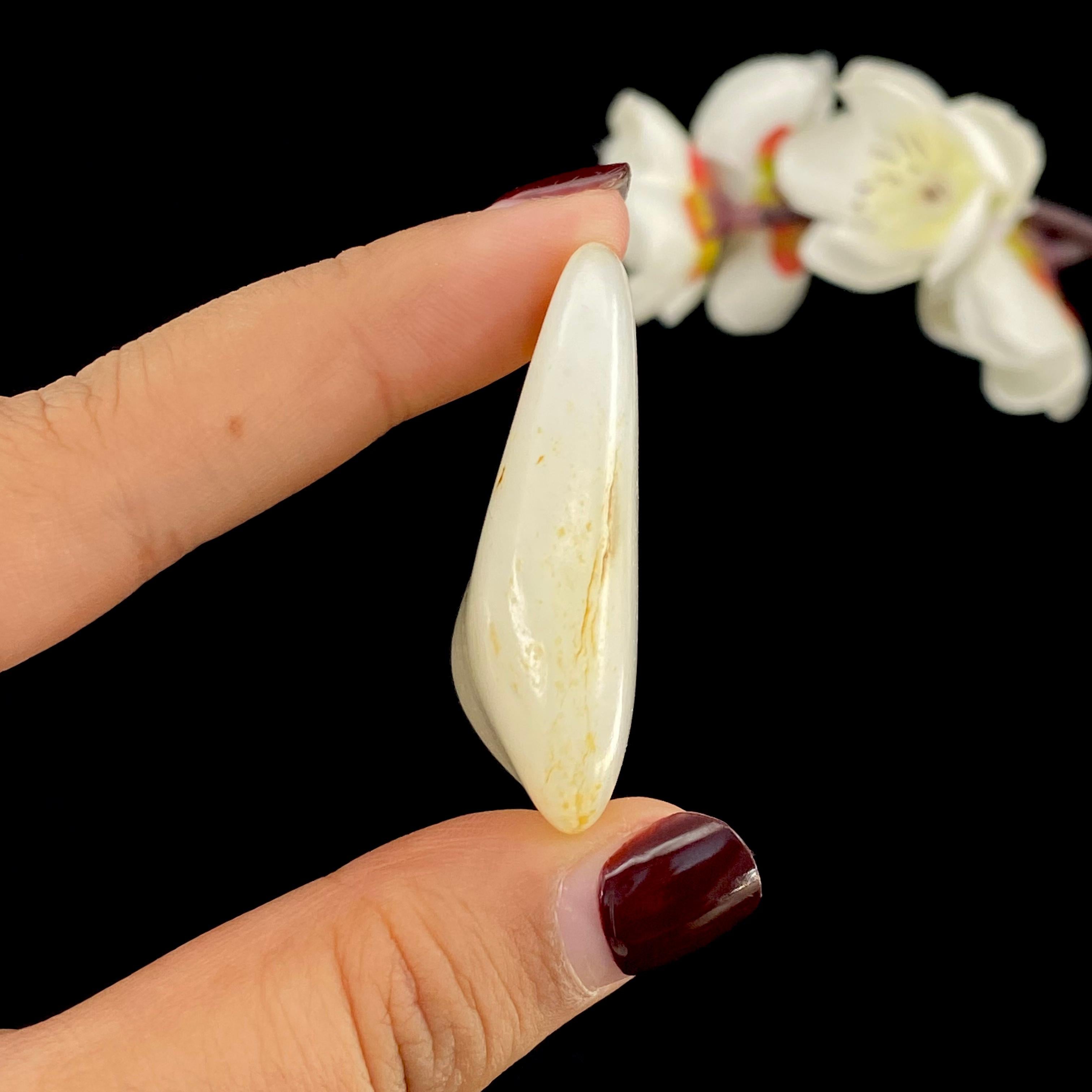 和田玉洒红皮籽料挂件（29.3g）