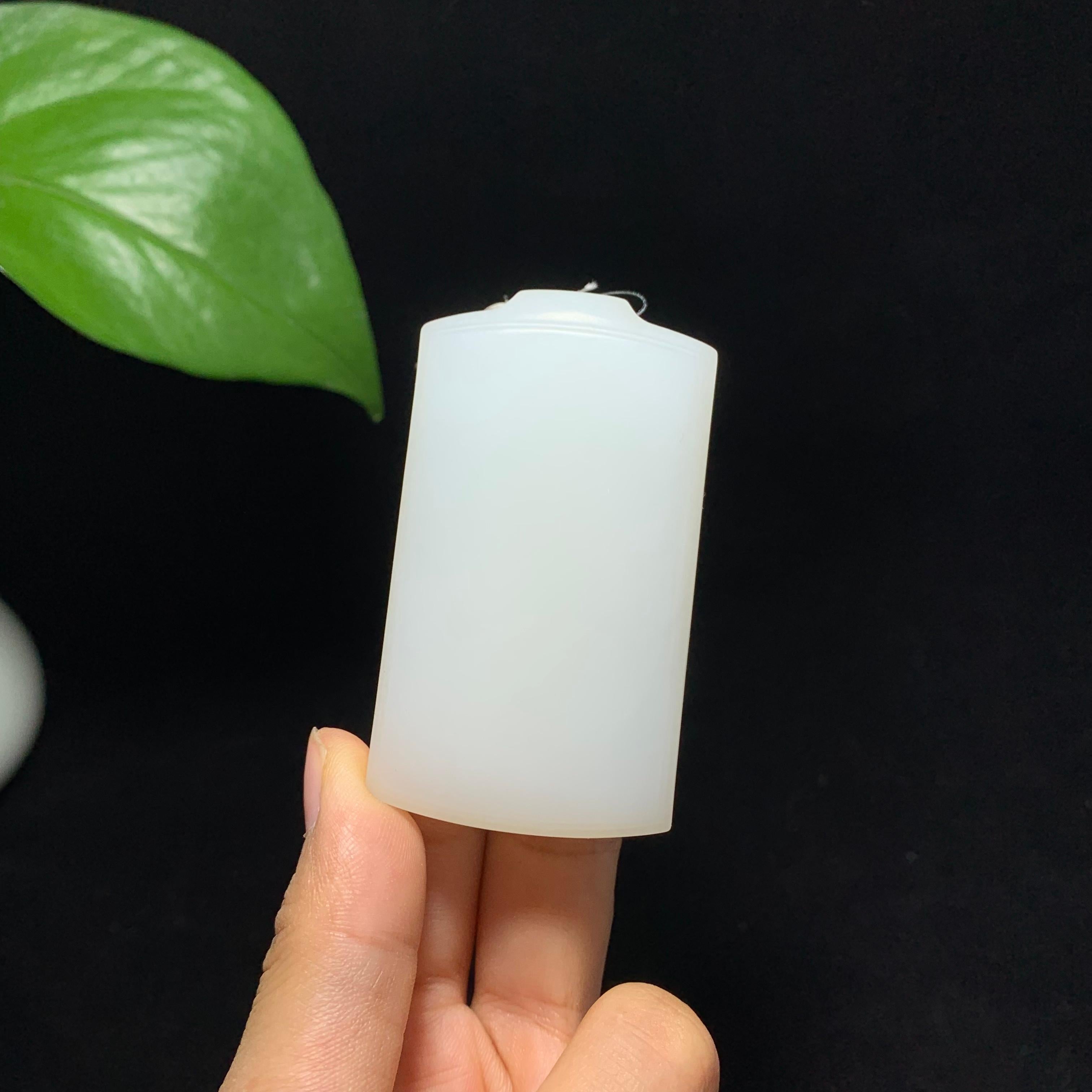 毕业级和田山料羊脂白玉无事牌挂件（73.5g）