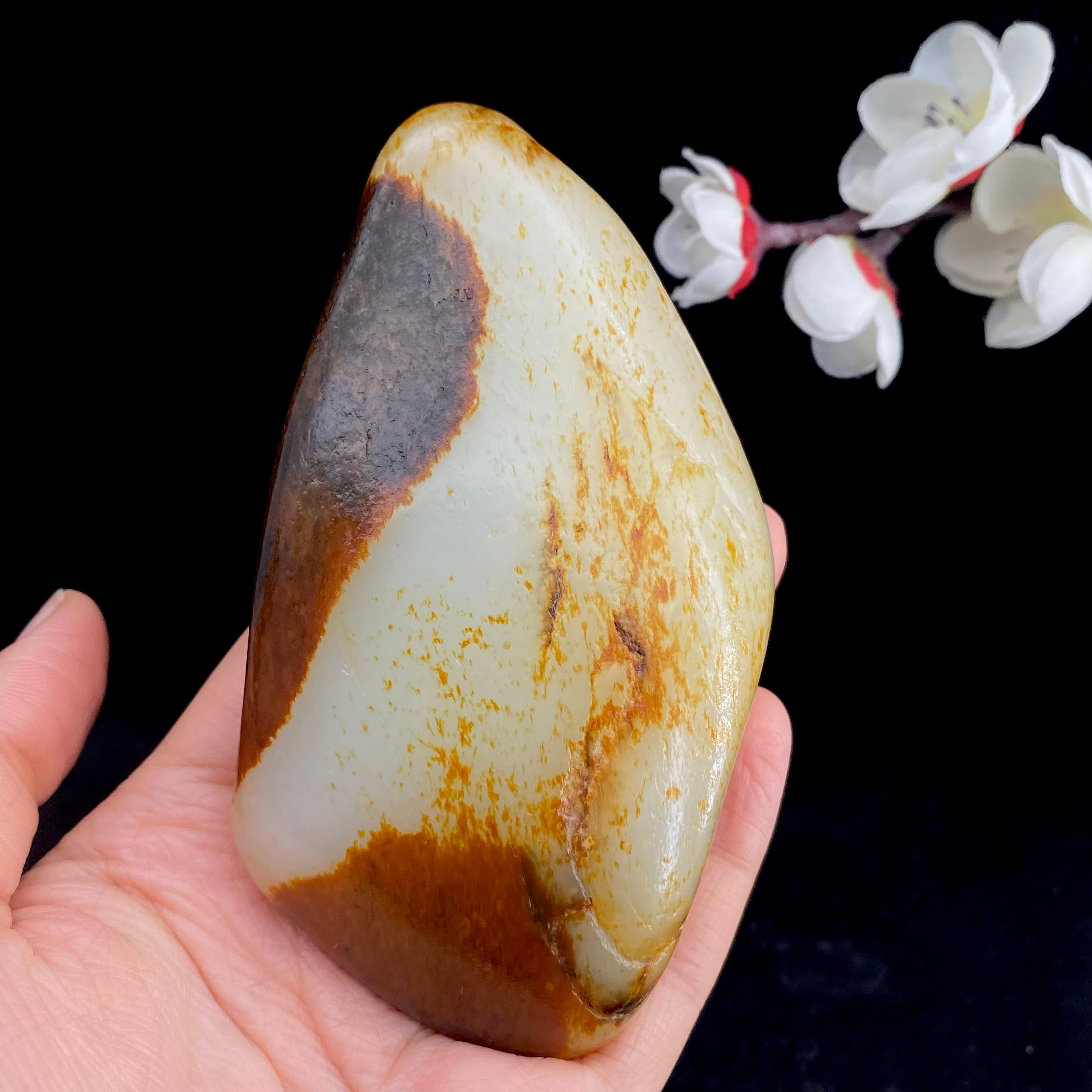 和田玉聚红皮籽料原石（318.5g）