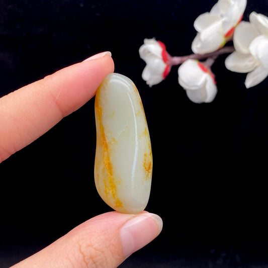 和田玉洒金皮籽料原石（12.7g）