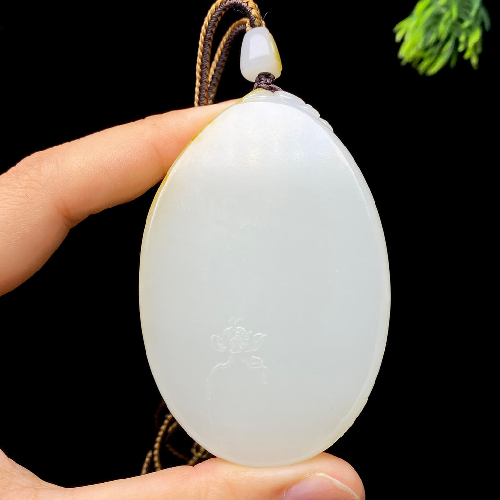 和田玉籽料大势至菩萨（73.8g）