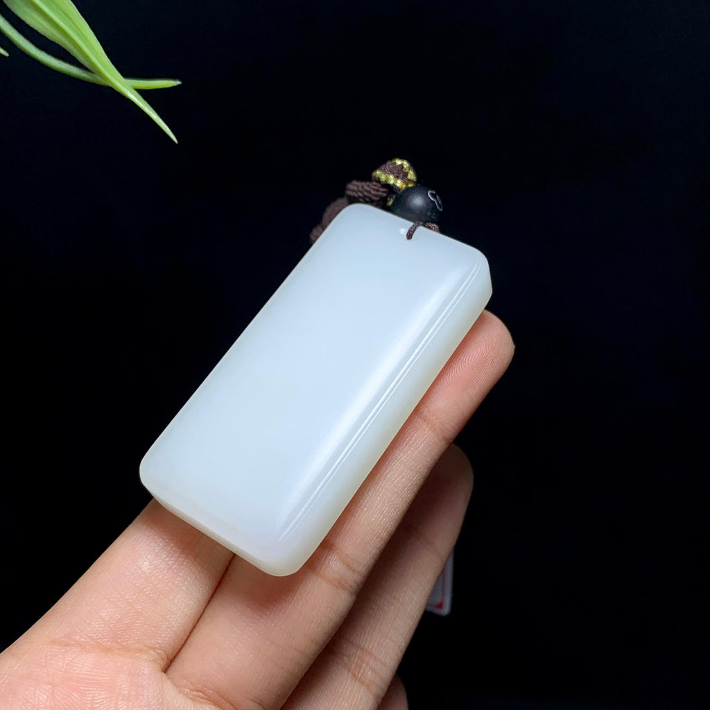 和田羊脂白玉玉无事牌（48.0g）