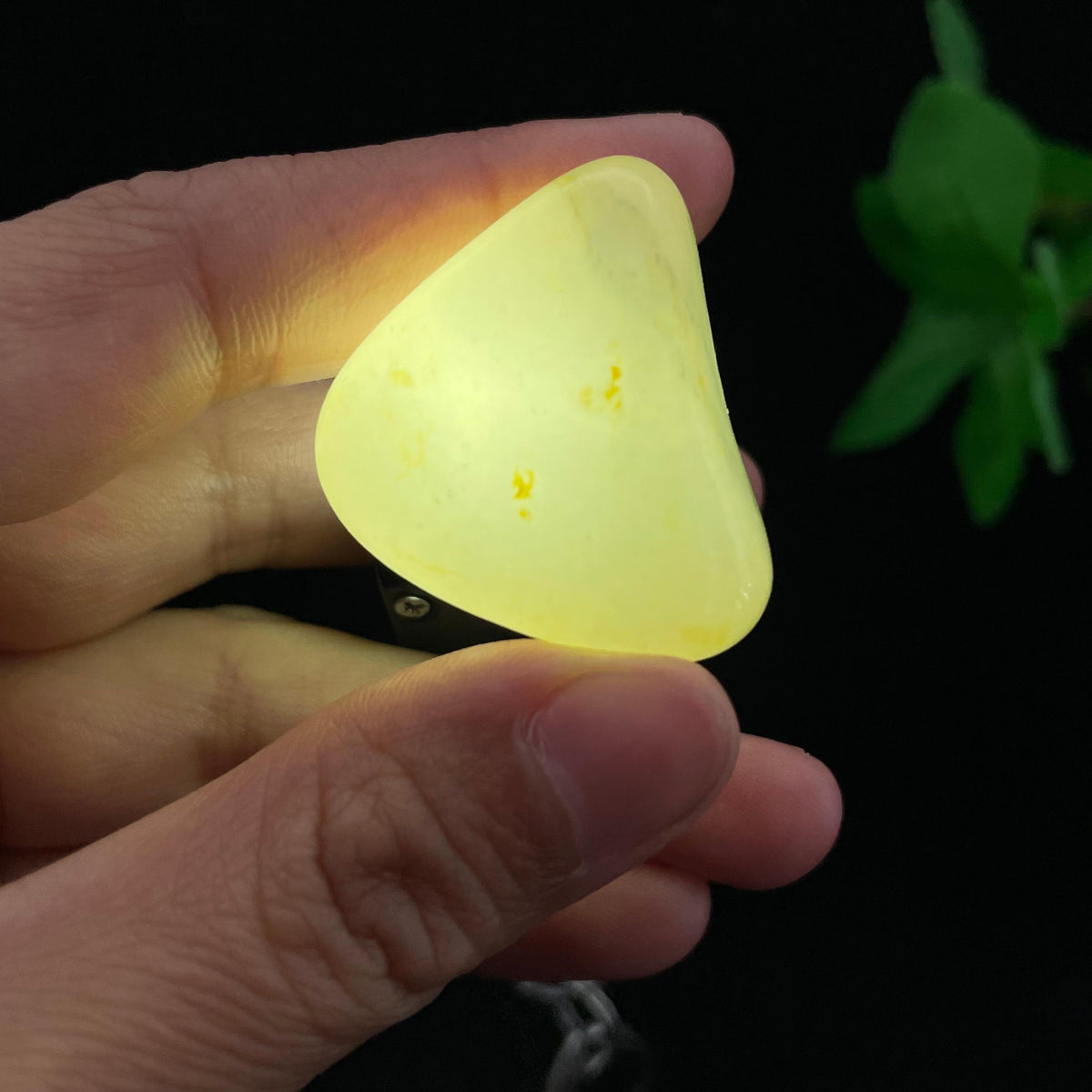 和田玉白玉带青花底籽料挂件（24.1g）