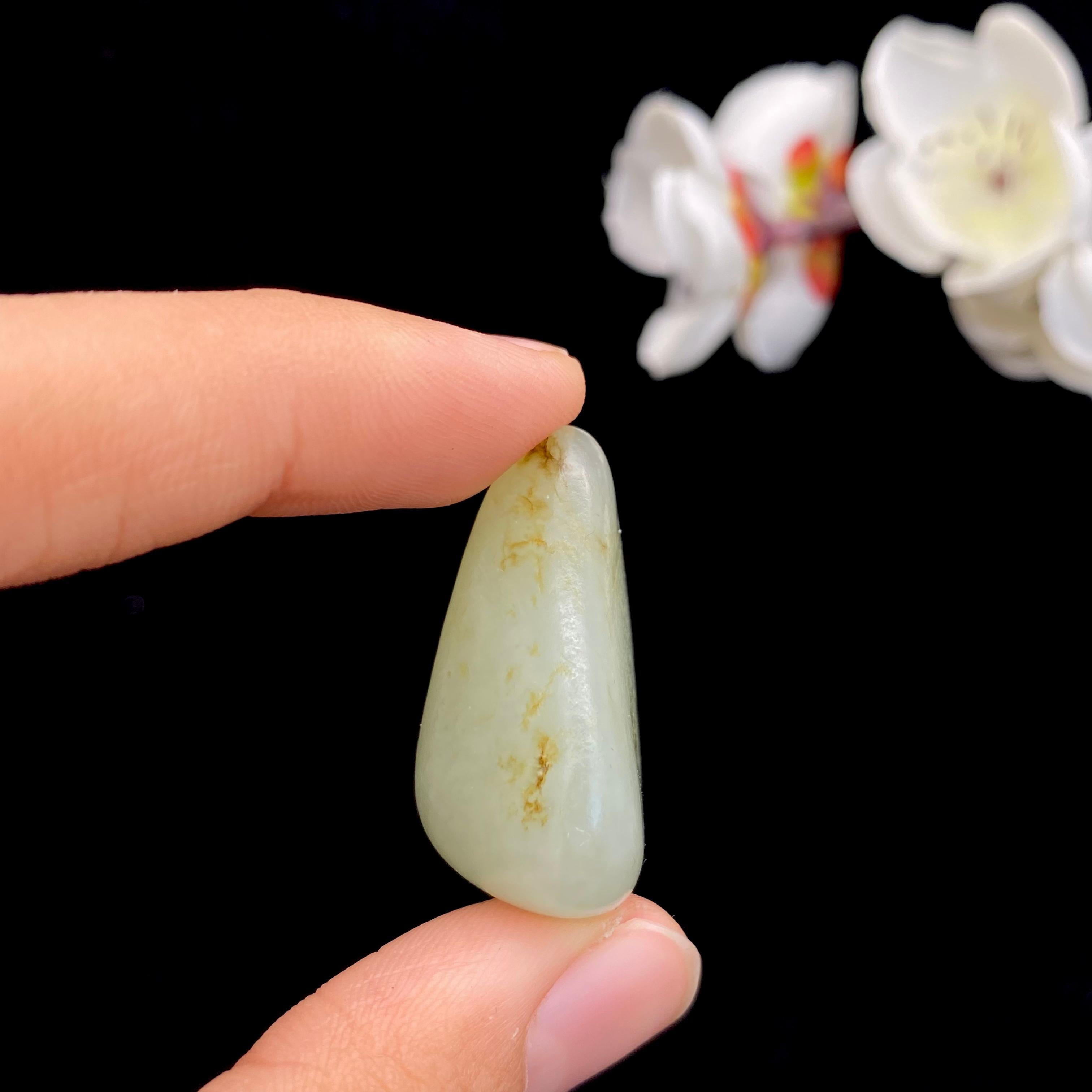 【超值推荐】和田玉黄皮籽料吊坠籽（16.3g）