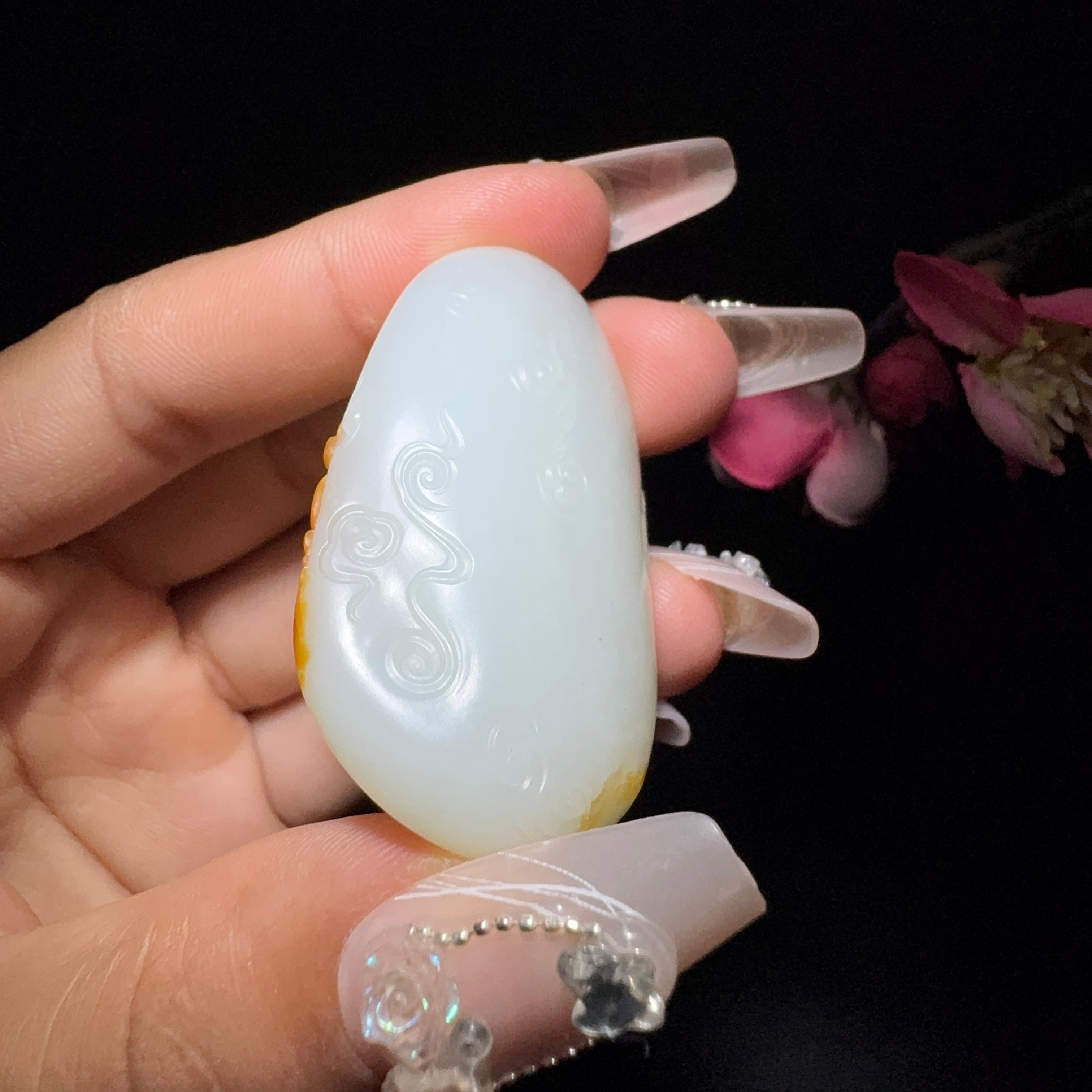 和田玉籽料挂件御龙观音（28.6g）