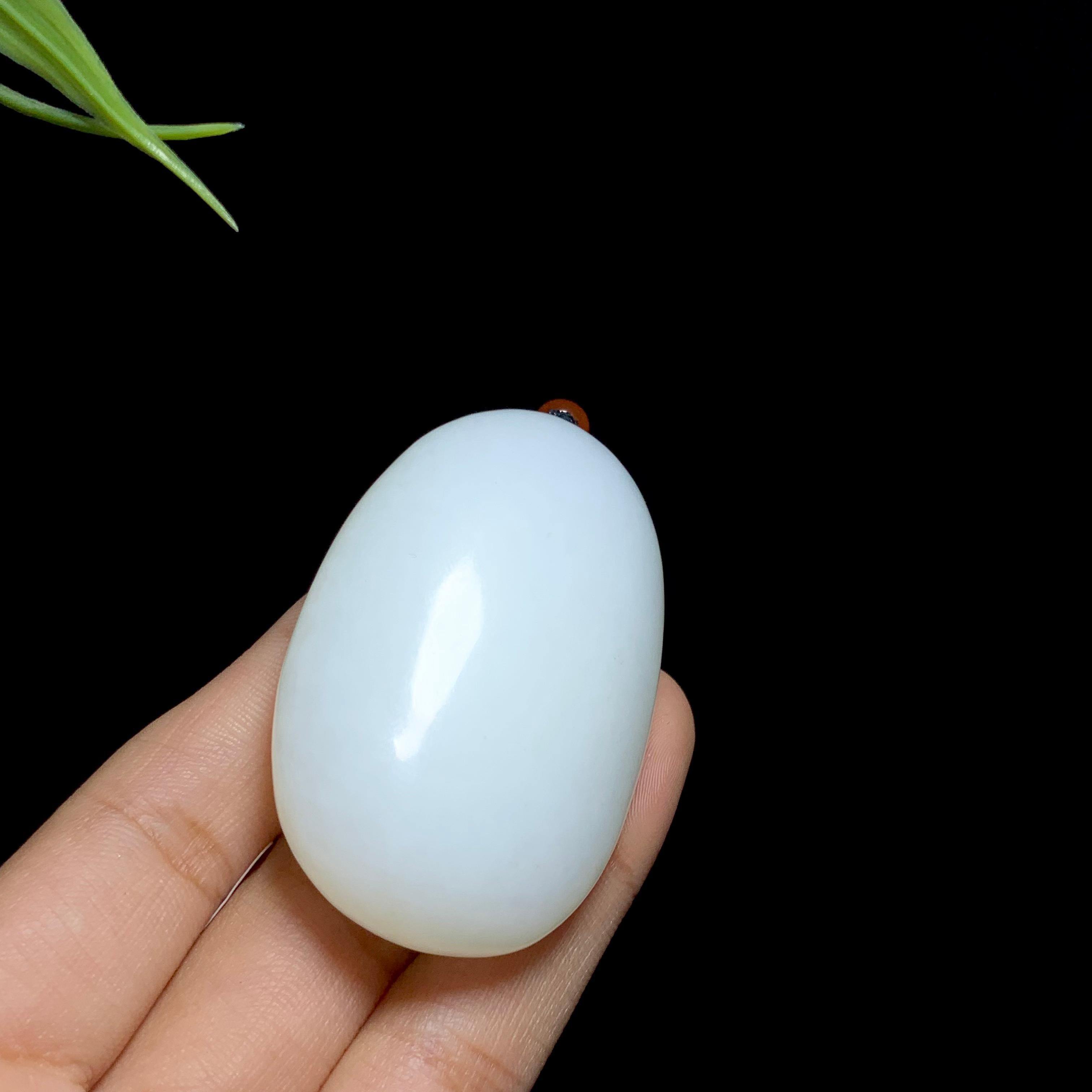 和田羊脂白玉坐𦻗观音（58.0g）
