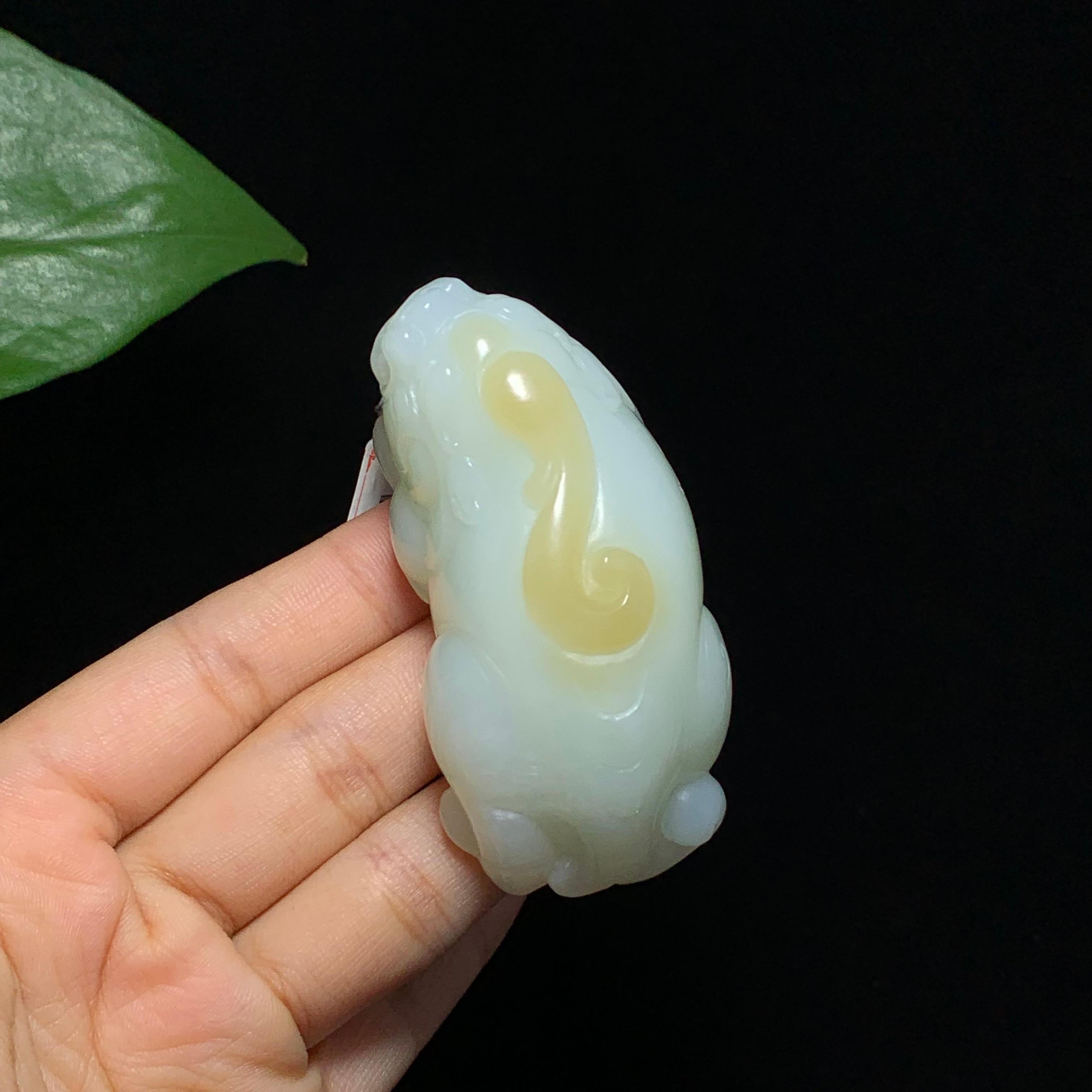 收藏级新疆且末金山糖白玉貔貅手把件（124.0g）
