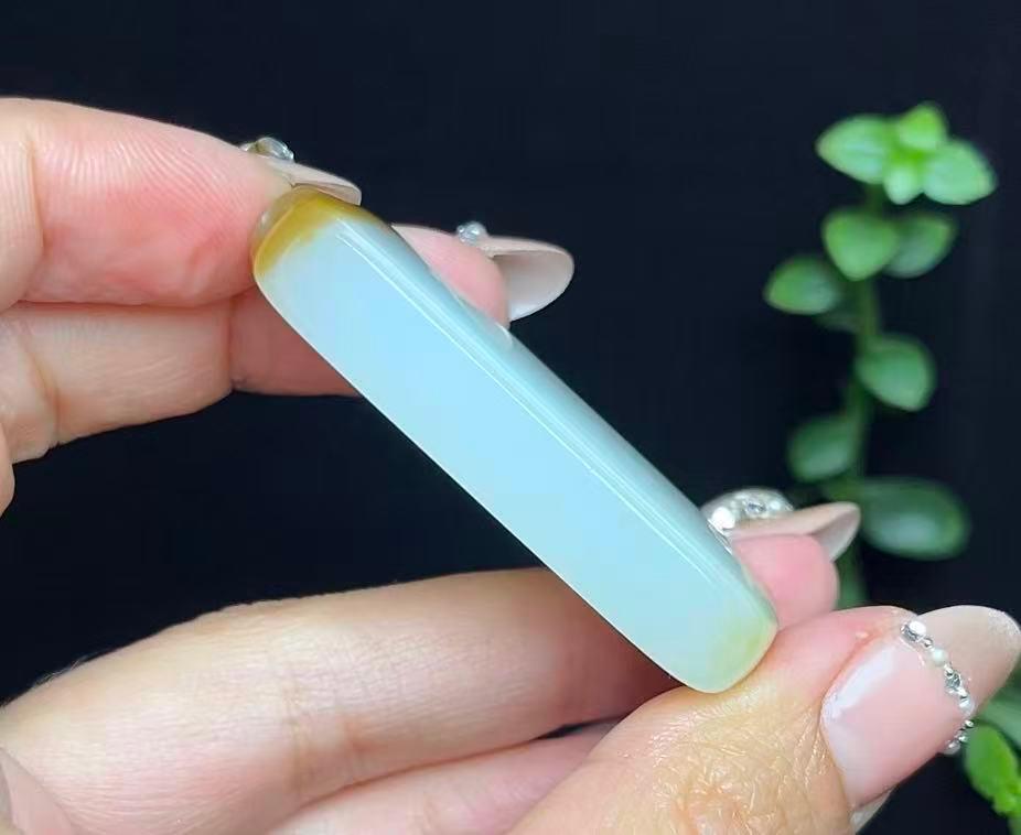 和田玉天地糖白羊脂玉平安无事牌（31.5g）