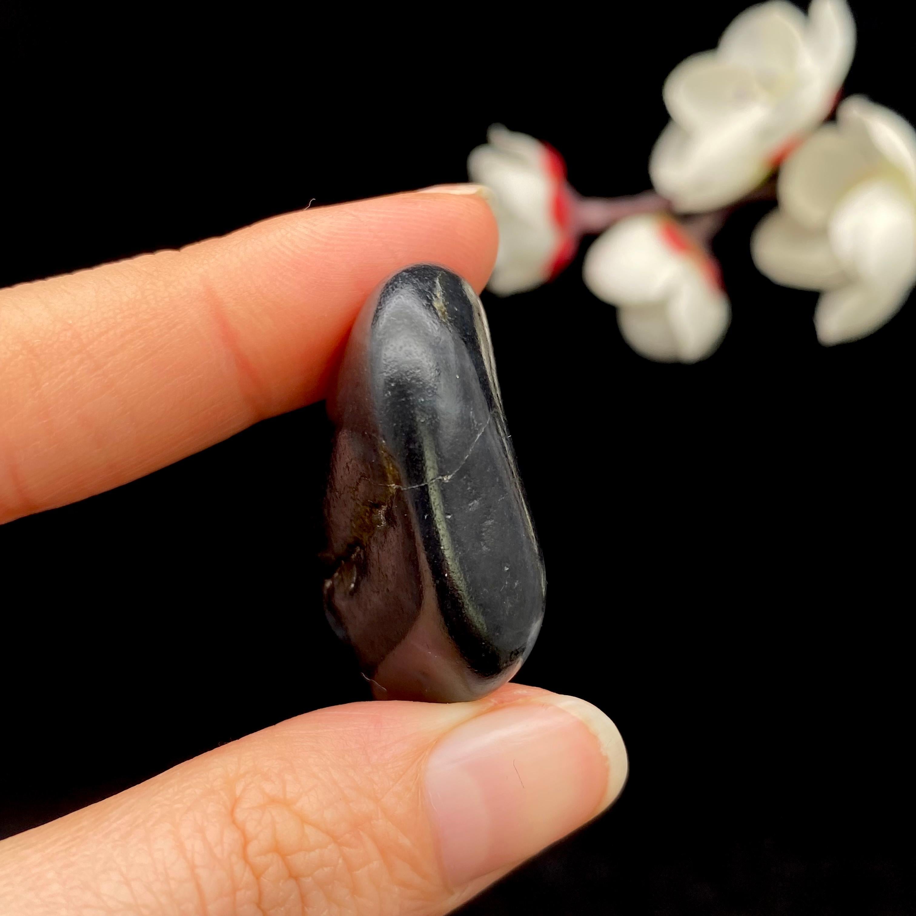 和田玉青花籽料（18.2g）