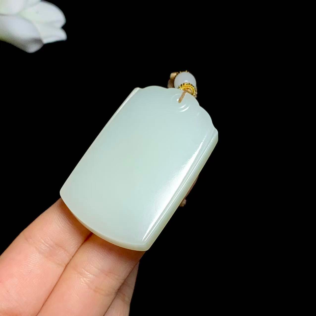 和田山料白玉无事牌（41.8g）