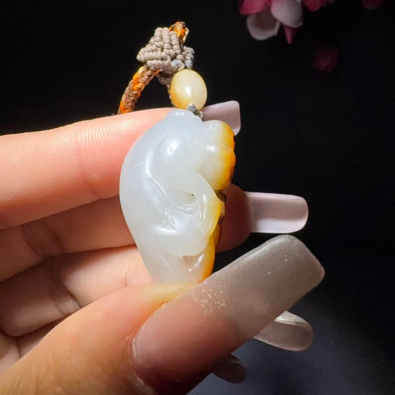 和田玉籽料挂件猴子（14.2g）