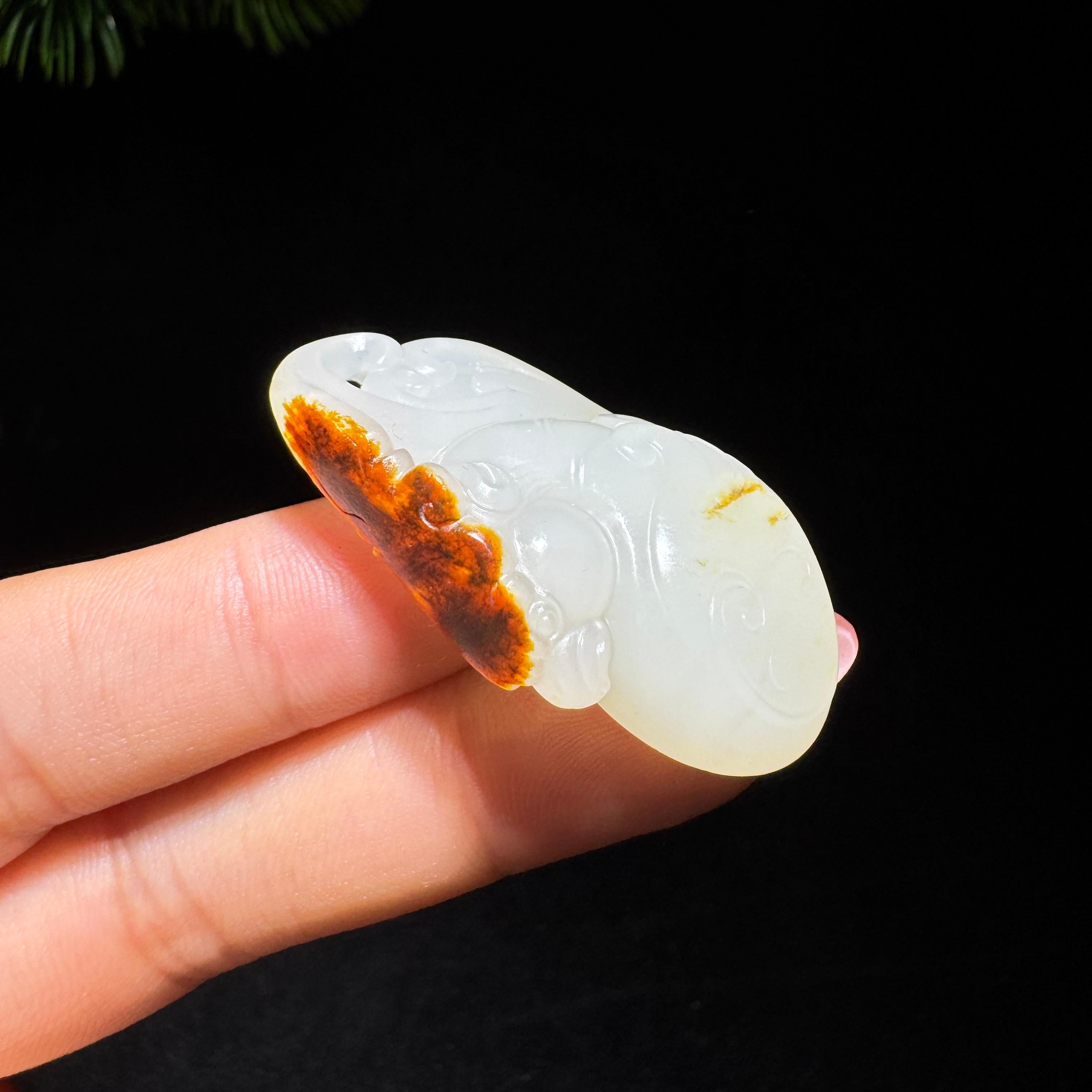 和田玉籽料红皮仿古凤（19.0g）