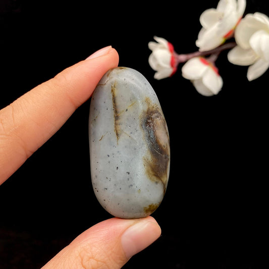 和田玉青花籽料原石（38.4g）