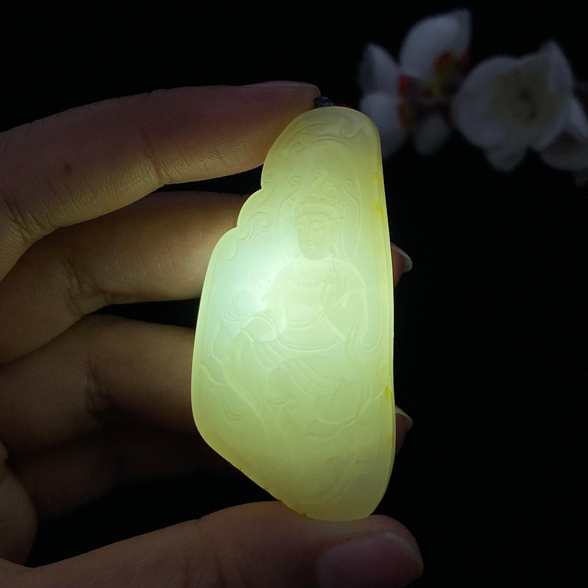 和田玉白玉籽料【坐观音】挂件（35g）