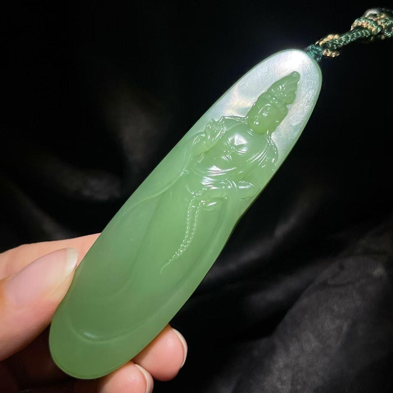 和田玉碧玉粉绿观音（39.5g）