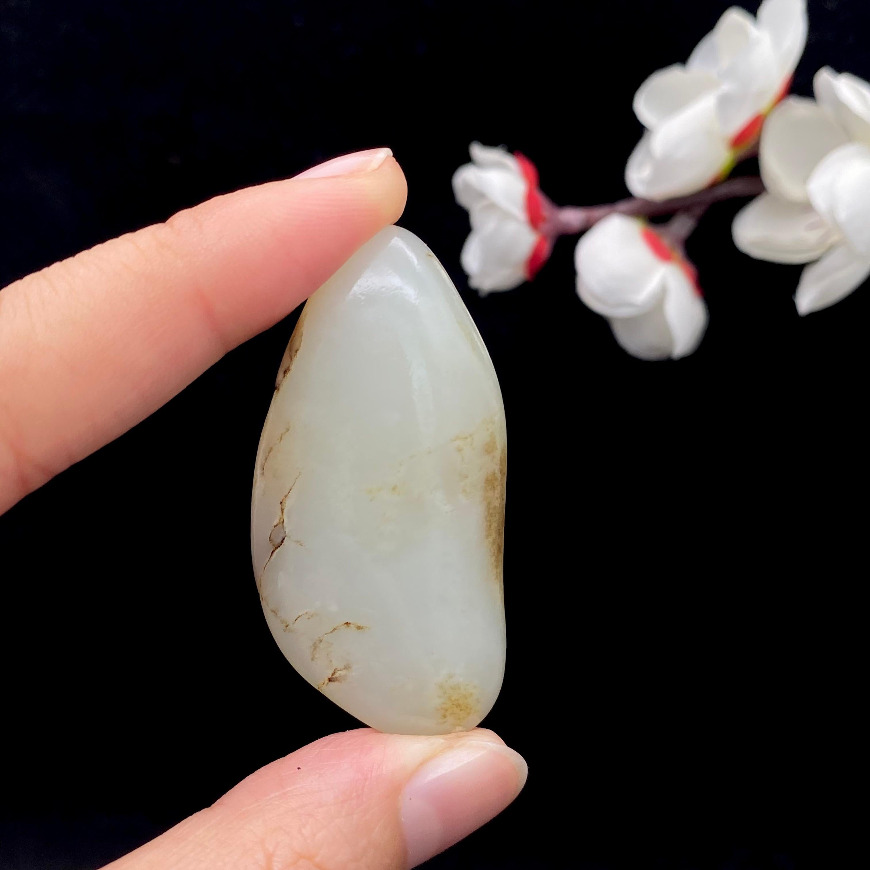和田玉秋梨皮籽料原石（25.2g）