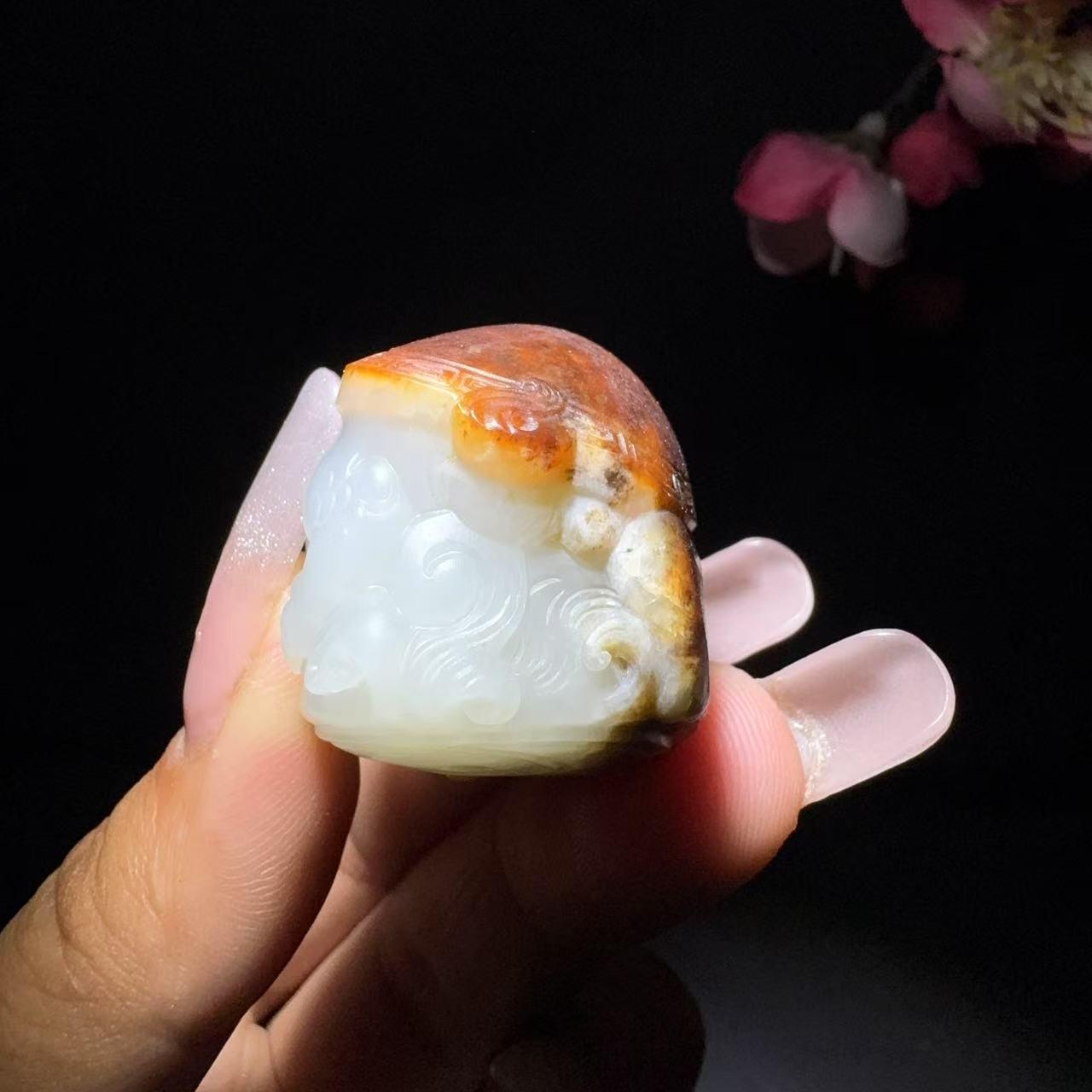 和田玉籽料挂件龙龟（50.2g）