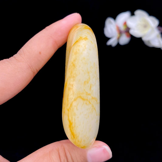 和田玉洒金皮籽料手把件（135.5g）