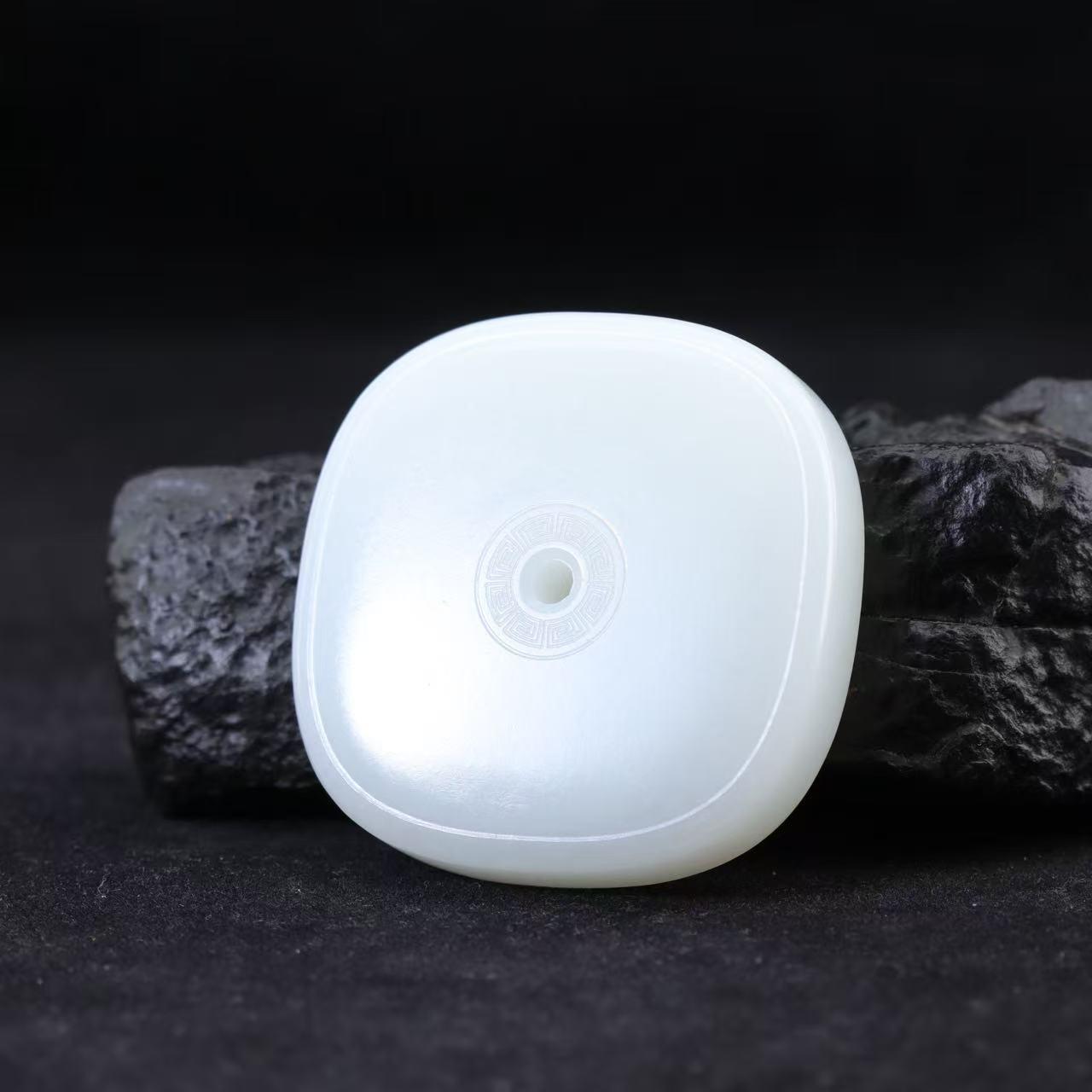 和田玉白玉大平安扣（68.6g）