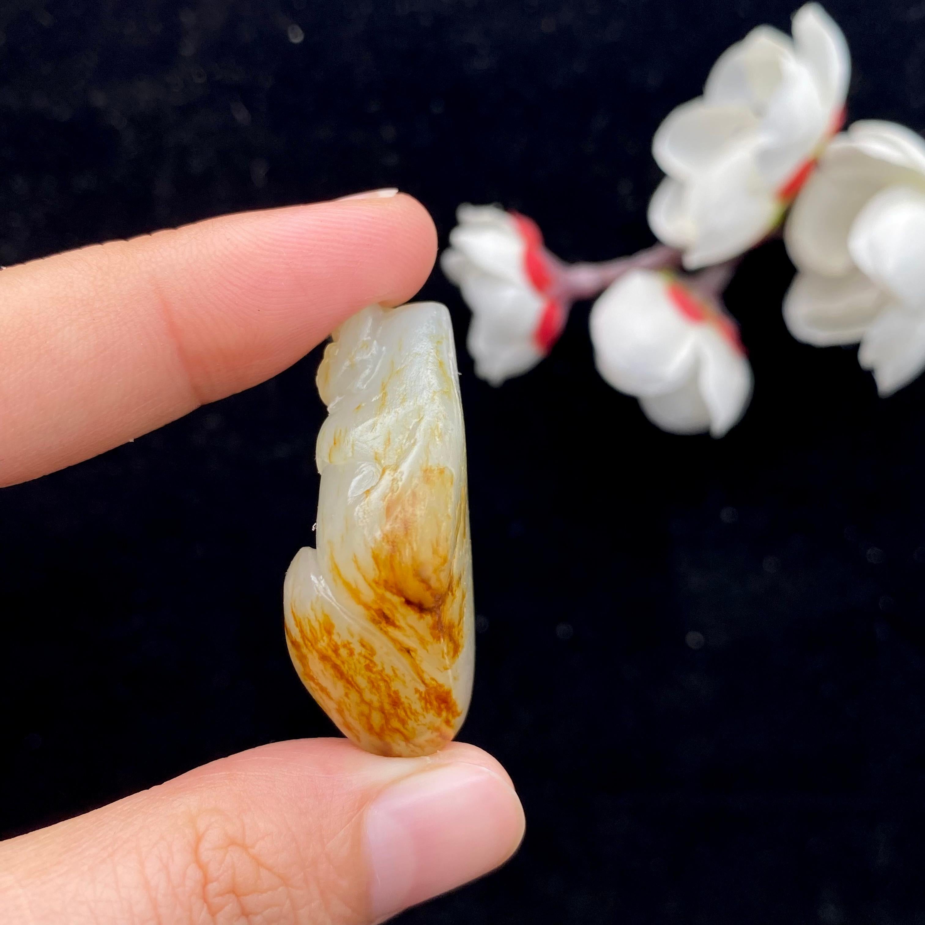 和田玉-洒金皮籽料【仿古螭龙】挂件（17.3g）