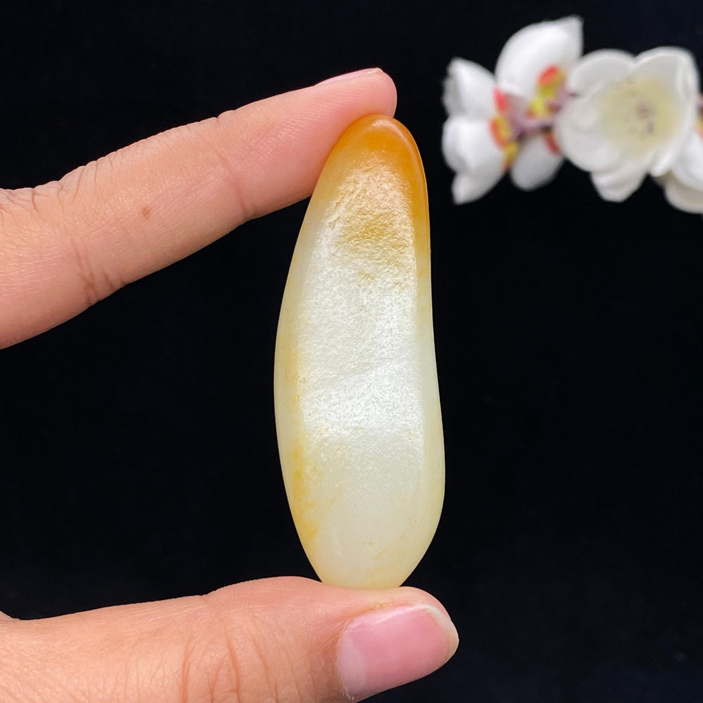 和田玉聚黄皮籽料挂件（49.8g）