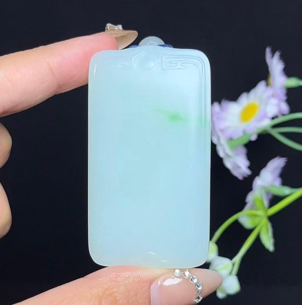 和田玉羊脂白玉带翠平安无事牌（60.6g）