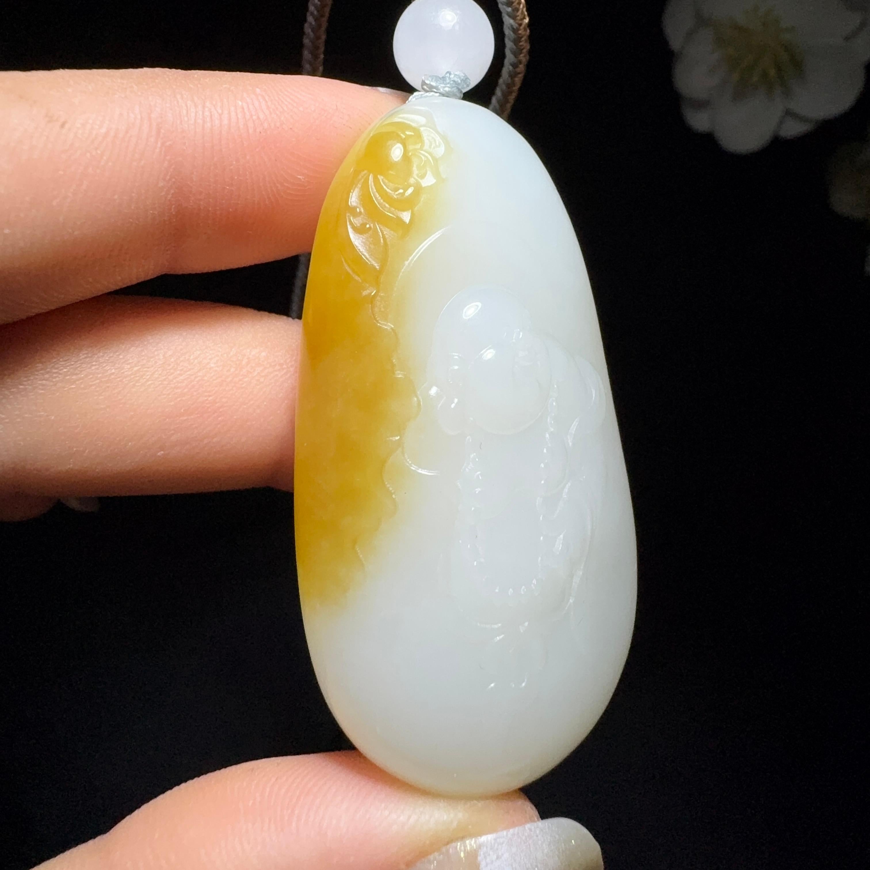 精品特色和田玉糖白挂件佛公（36.7g）