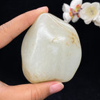 和田玉白玉籽料手把件（137.6g）