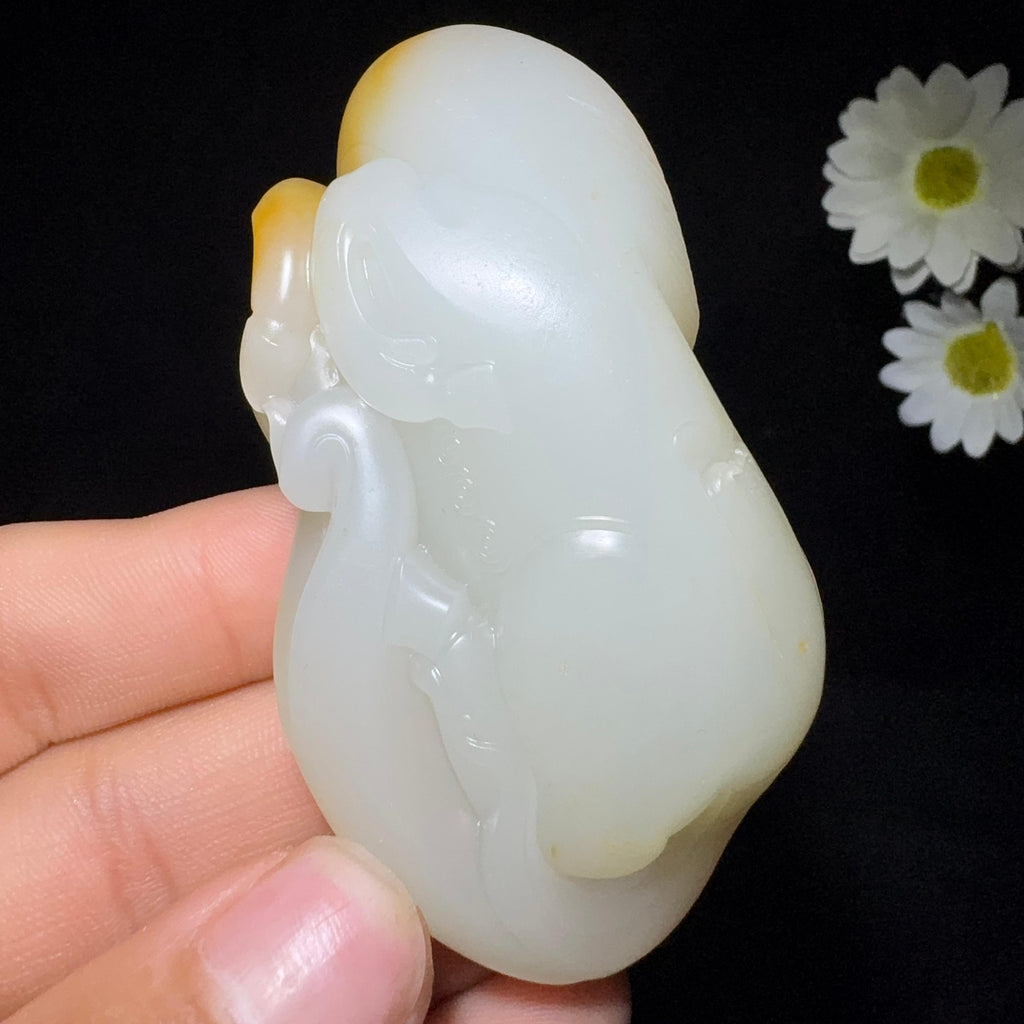 和田玉籽料羊脂白玉手把件马上发财（98.1g）