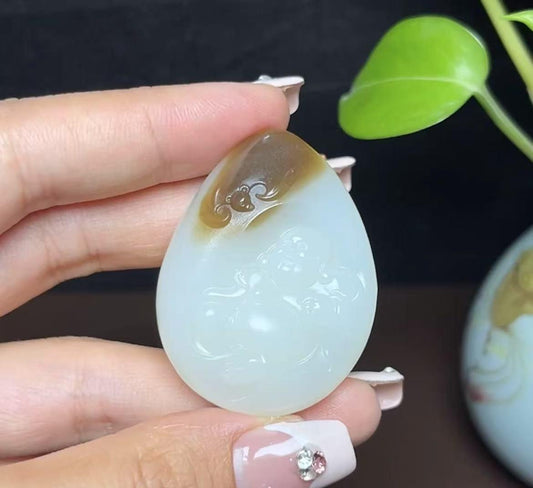新疆和田玉且末糖白羊脂玉佛公（31.4g）