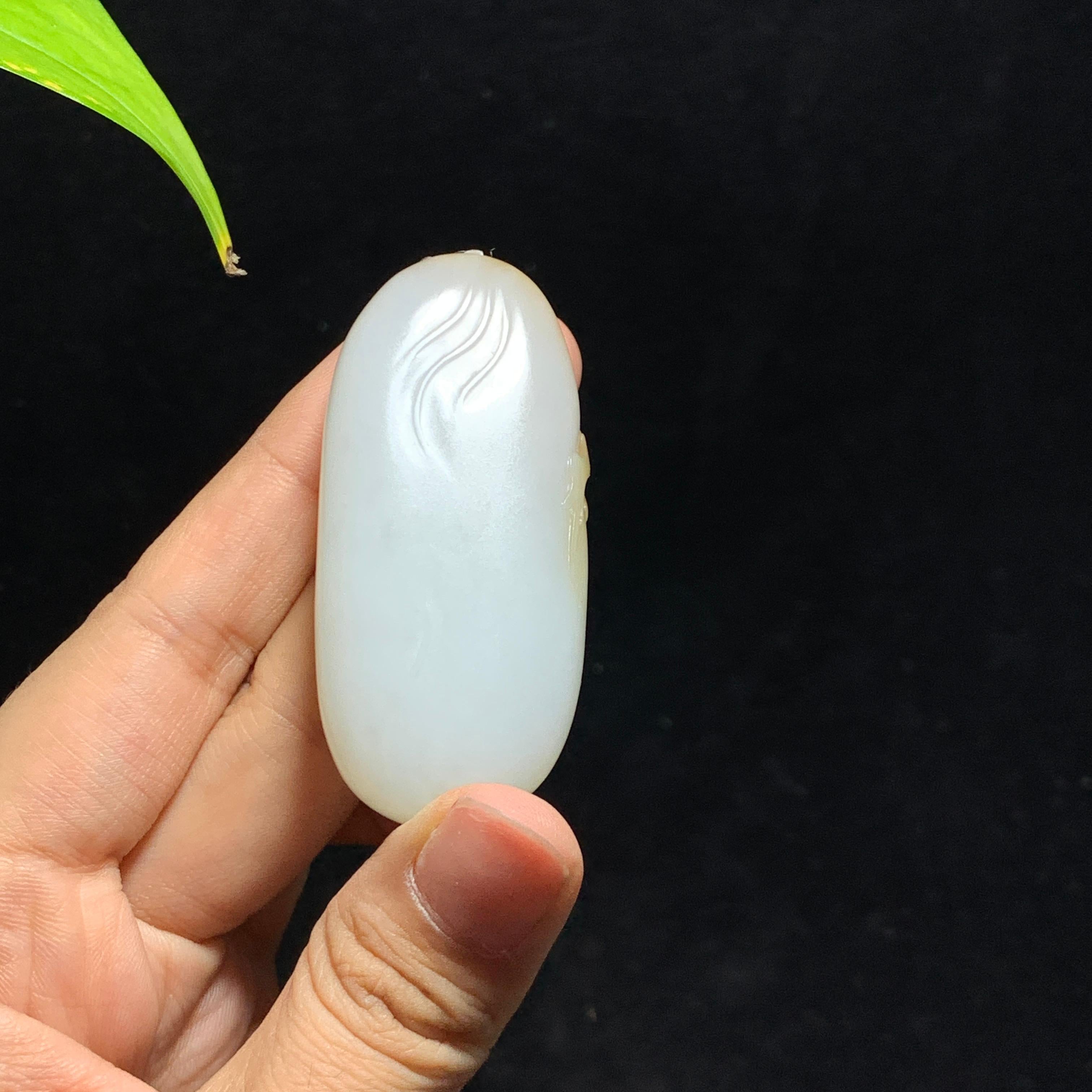 和田山料糖白玉喜上眉梢挂件（44.4g）