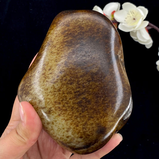 和田玉满秋梨皮籽料原石（997.8g）