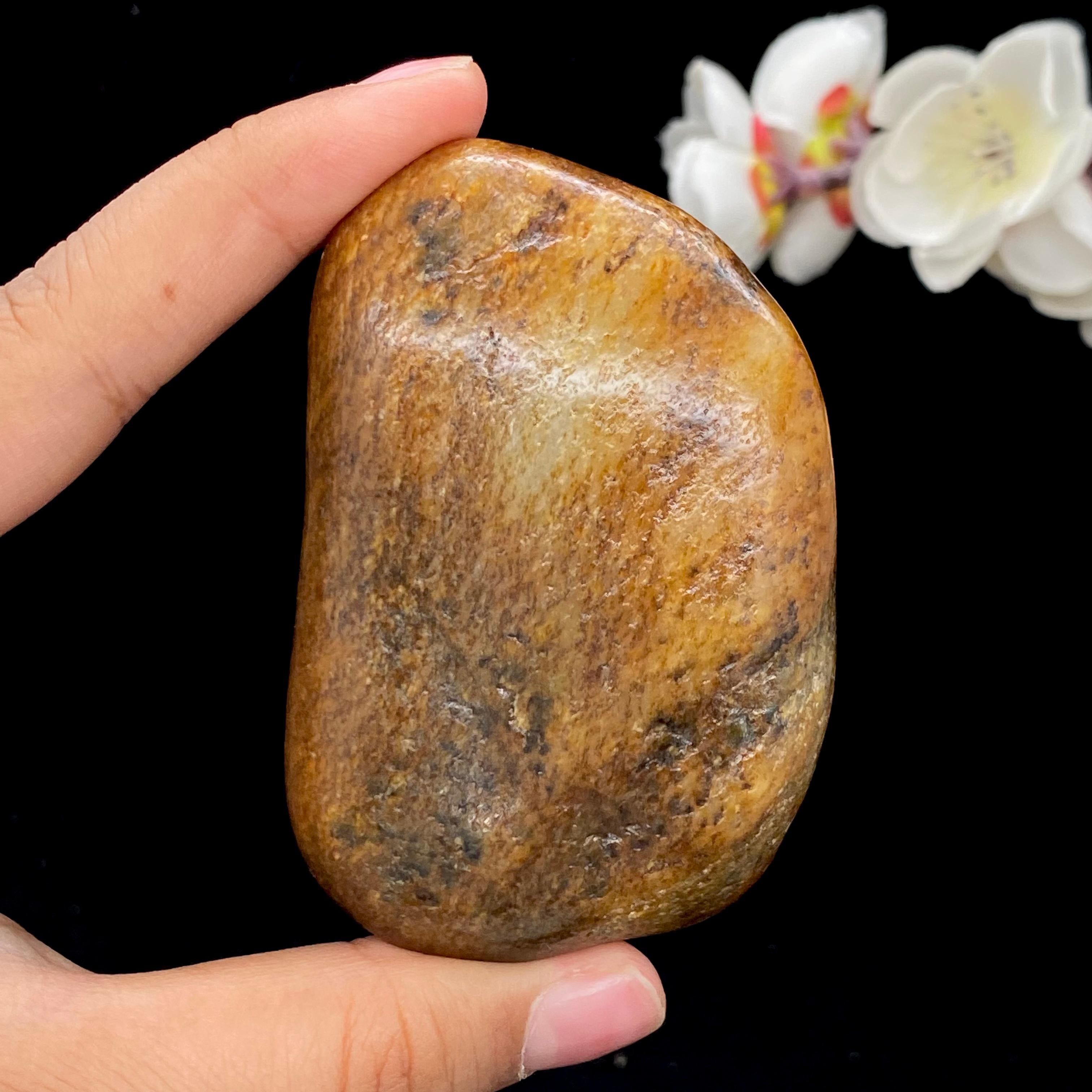 和田玉黄沁皮籽料（163.4g）