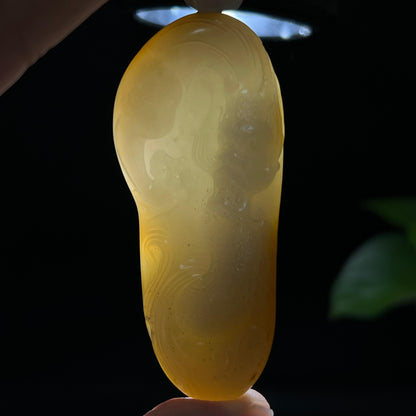 和田玉籽料洒金皮龙挂件（47.2g）