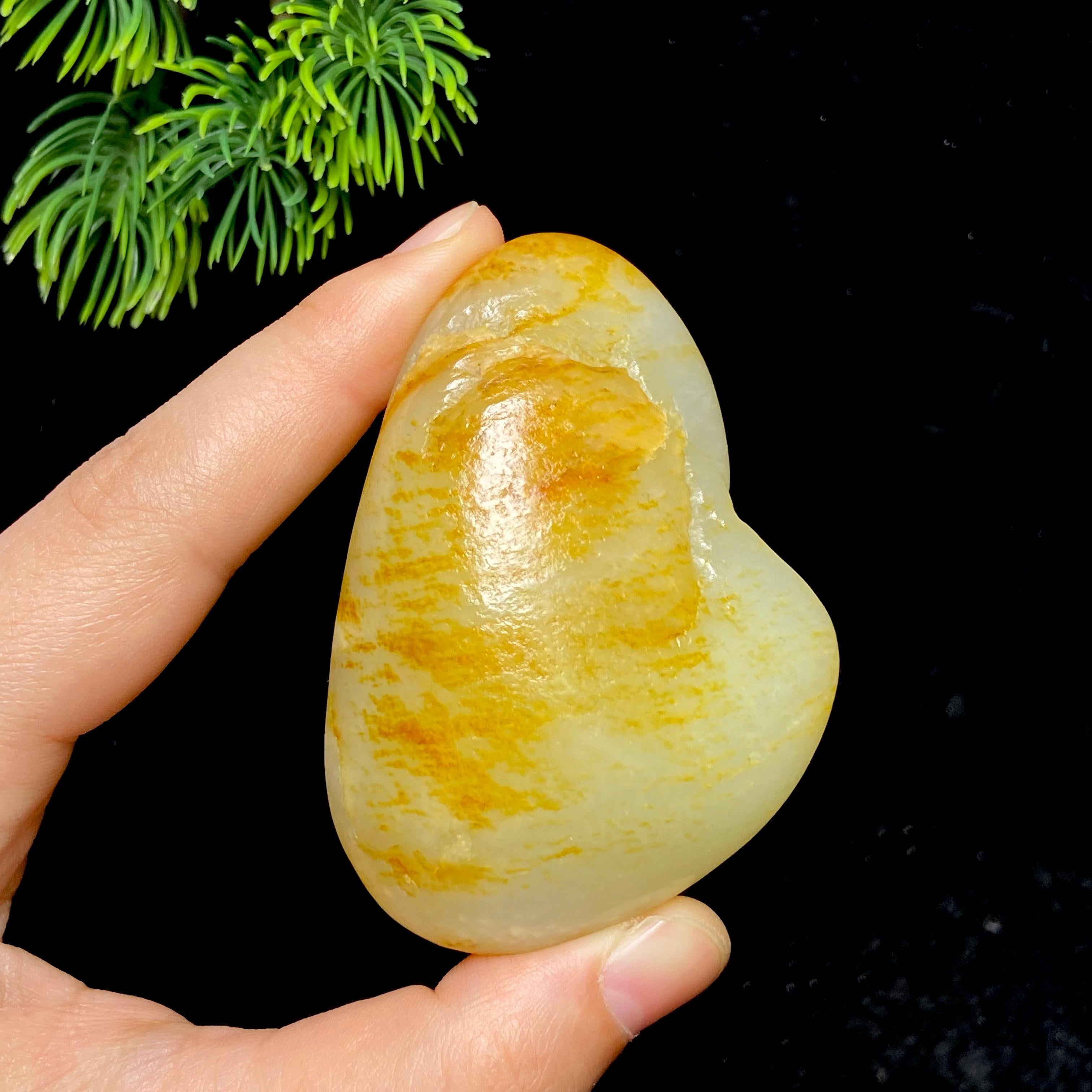 和田玉黄沁皮籽料（135.9g）