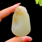 和田玉籽料凤凰无事牌（58.9g）