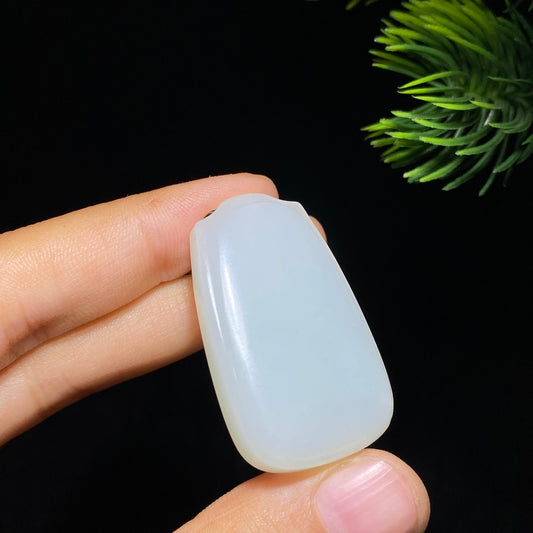 和田玉羊脂白玉无事牌（18.3g）