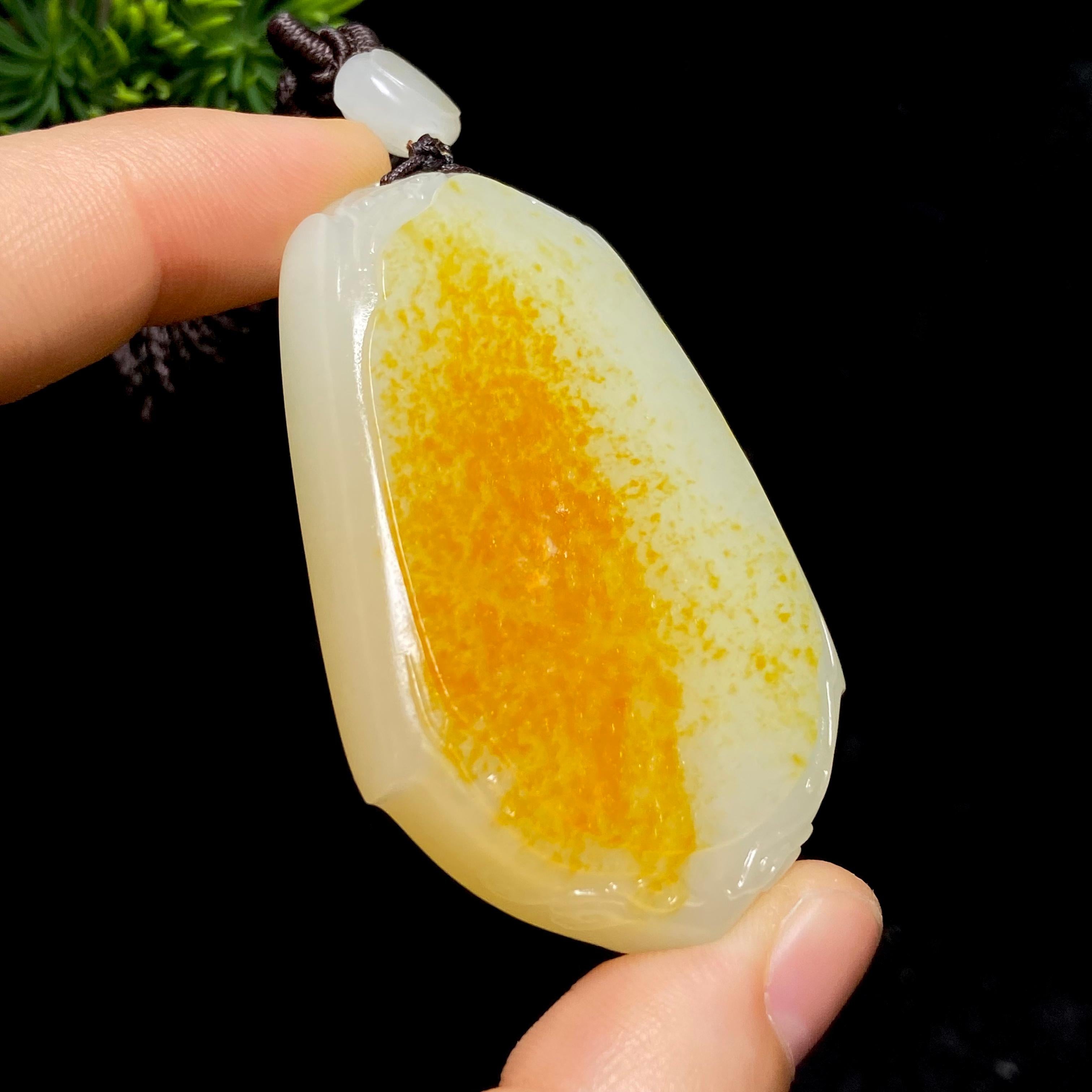 和田玉籽料仿古无事牌（58.0g）