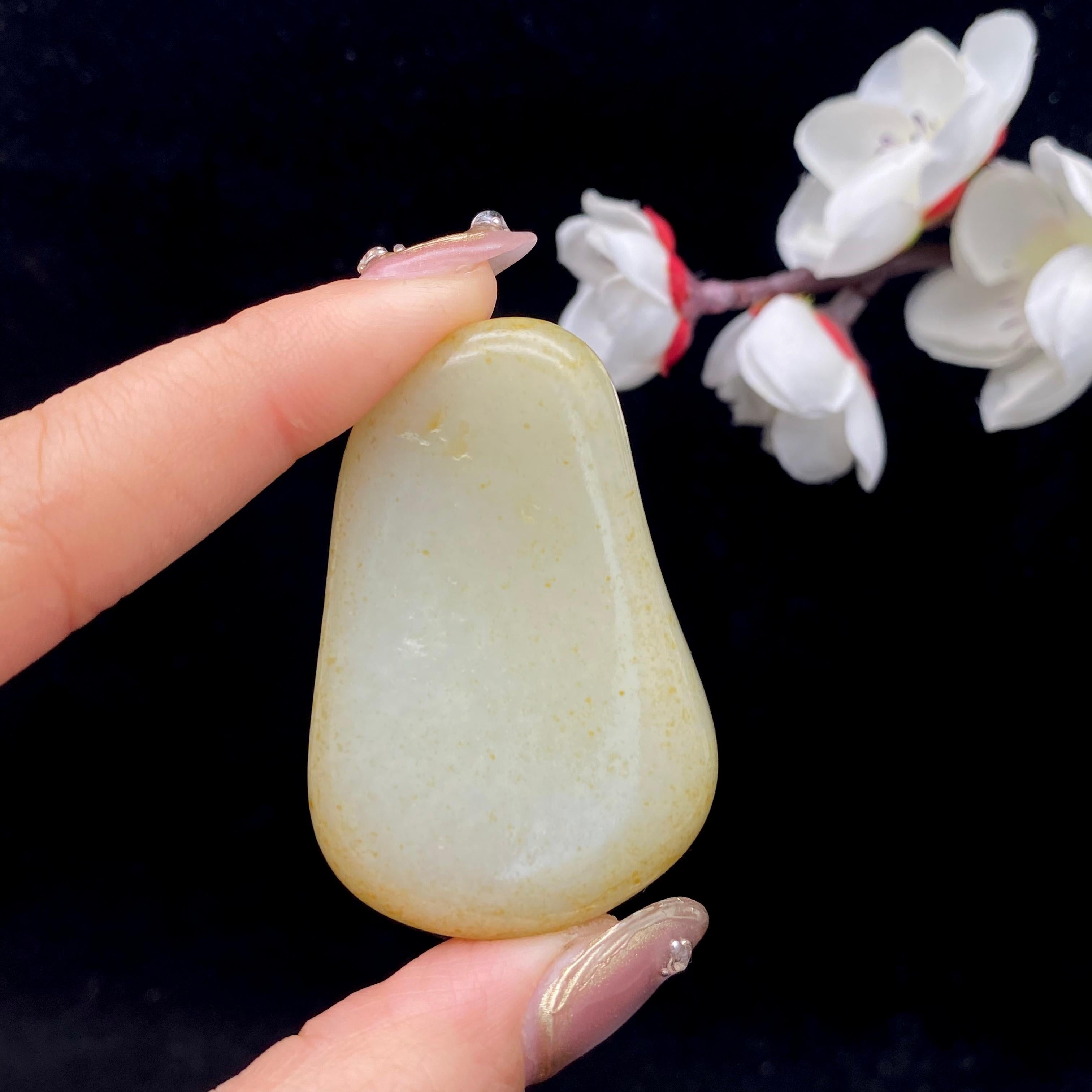 和田玉洒金皮籽料原石（82.8g）